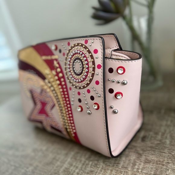 NWT Michael Kors Selma Studded Medium Leather Crossbody in Soft Pink - Picture 2 of 11